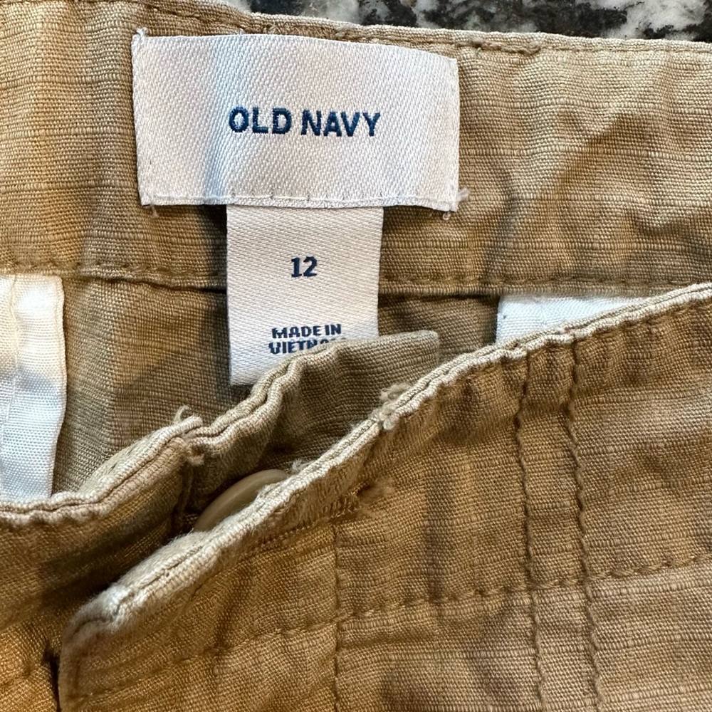 Boys khaki old navy shorts